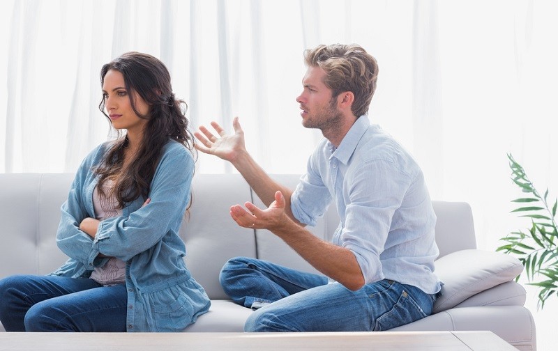 زن ناشزه بعد از چند سال میتواند طلاق بگیرد؟ + توضیح کامل